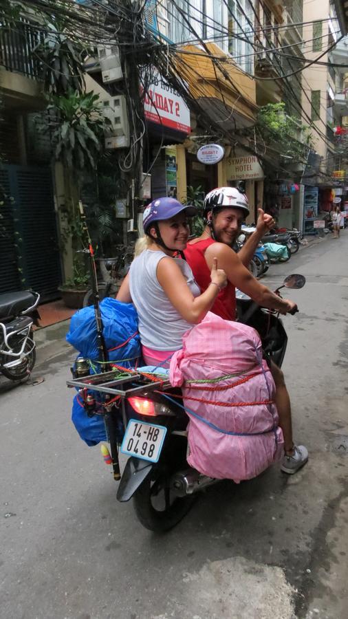 Hanoi Massive Hostel Exterior photo