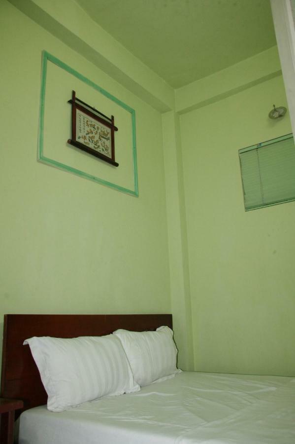 Hanoi Massive Hostel Exterior photo