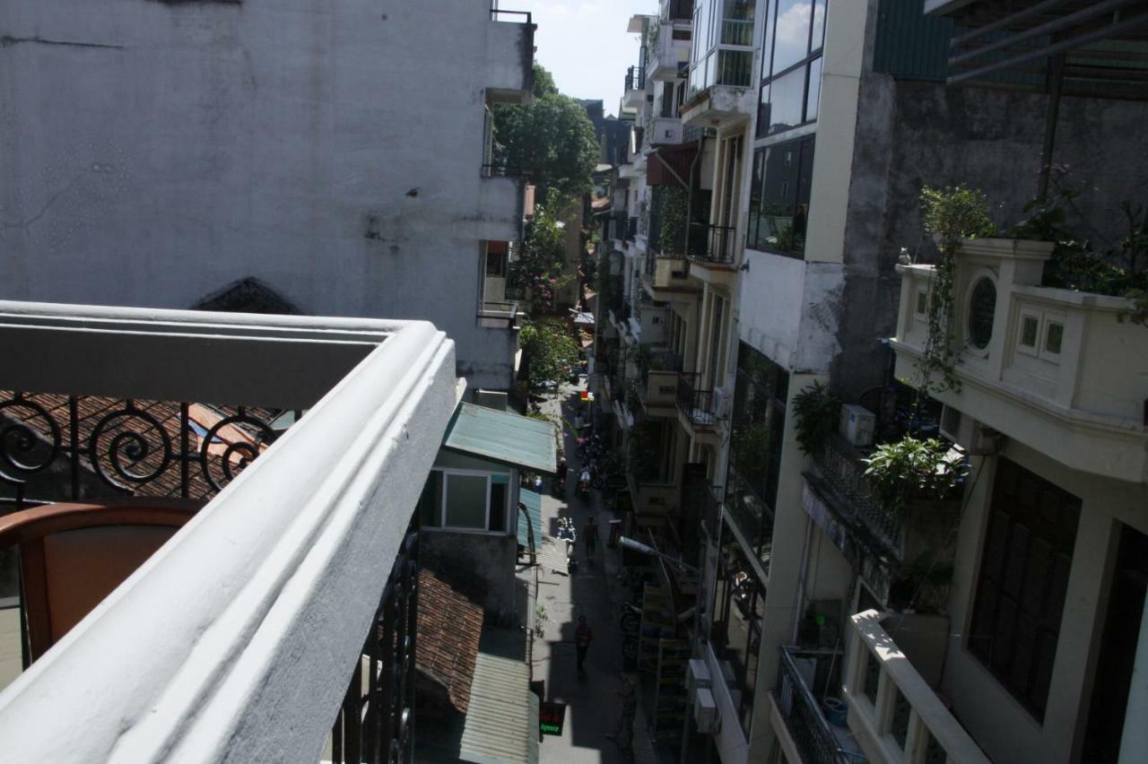 Hanoi Massive Hostel Exterior photo