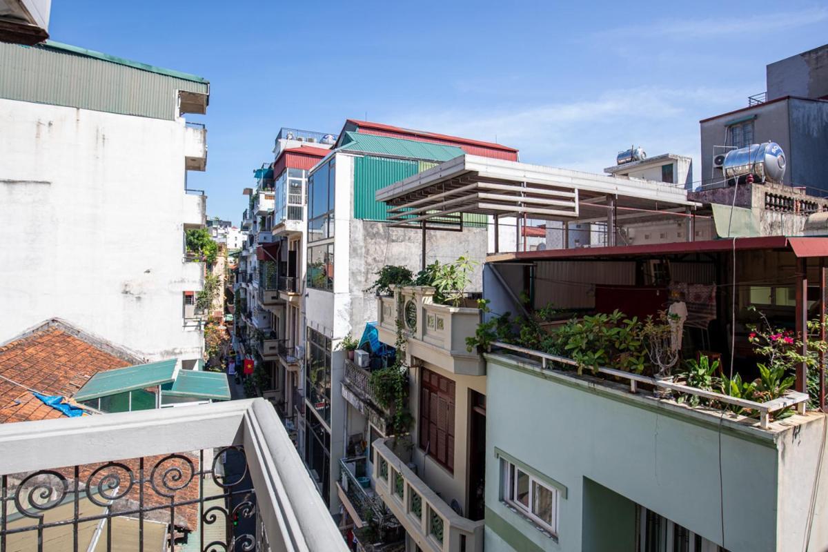Hanoi Massive Hostel Exterior photo
